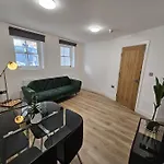 Elegant Garden Apartment Near Tufnell Park St