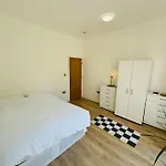 Elegant Garden Apartment Near Tufnell Park St