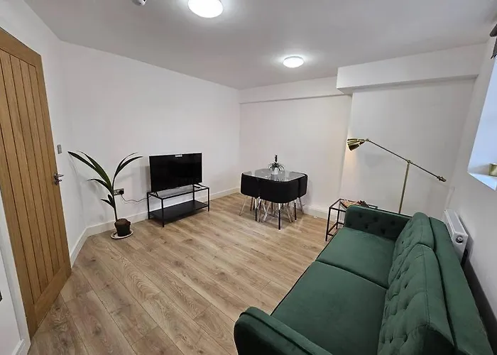 Elegant Garden Apartment Near Tufnell Park St